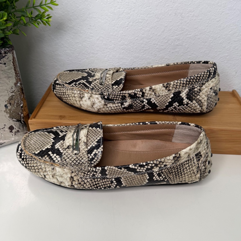 Vionic Ashby Loafers Grey Snakeskin Embossed Leather Driving Moccasins Size 9 - Picture 4 of 9